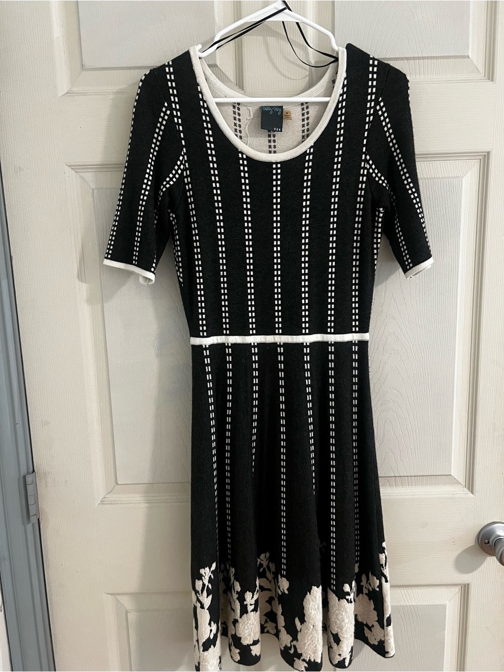 Vintage Women’s Black & White Knit Fit-and-Flare Dress by Gabby Style